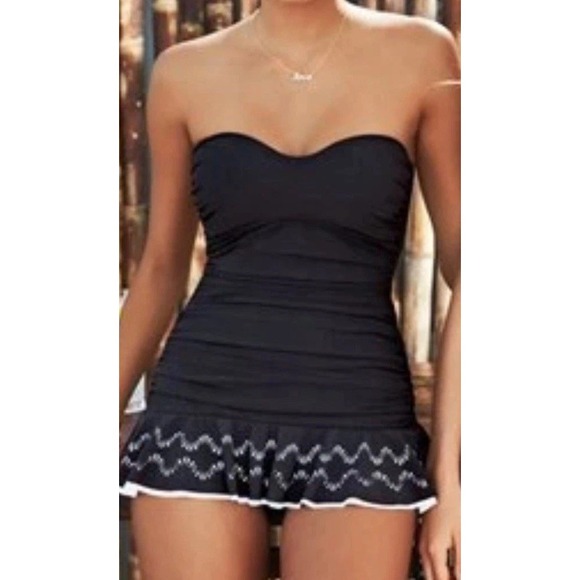 Profile By Gottex Bandeau Swimdress Womens Swimsuit 8 Black One piece Laser Cut - Picture 3 of 14